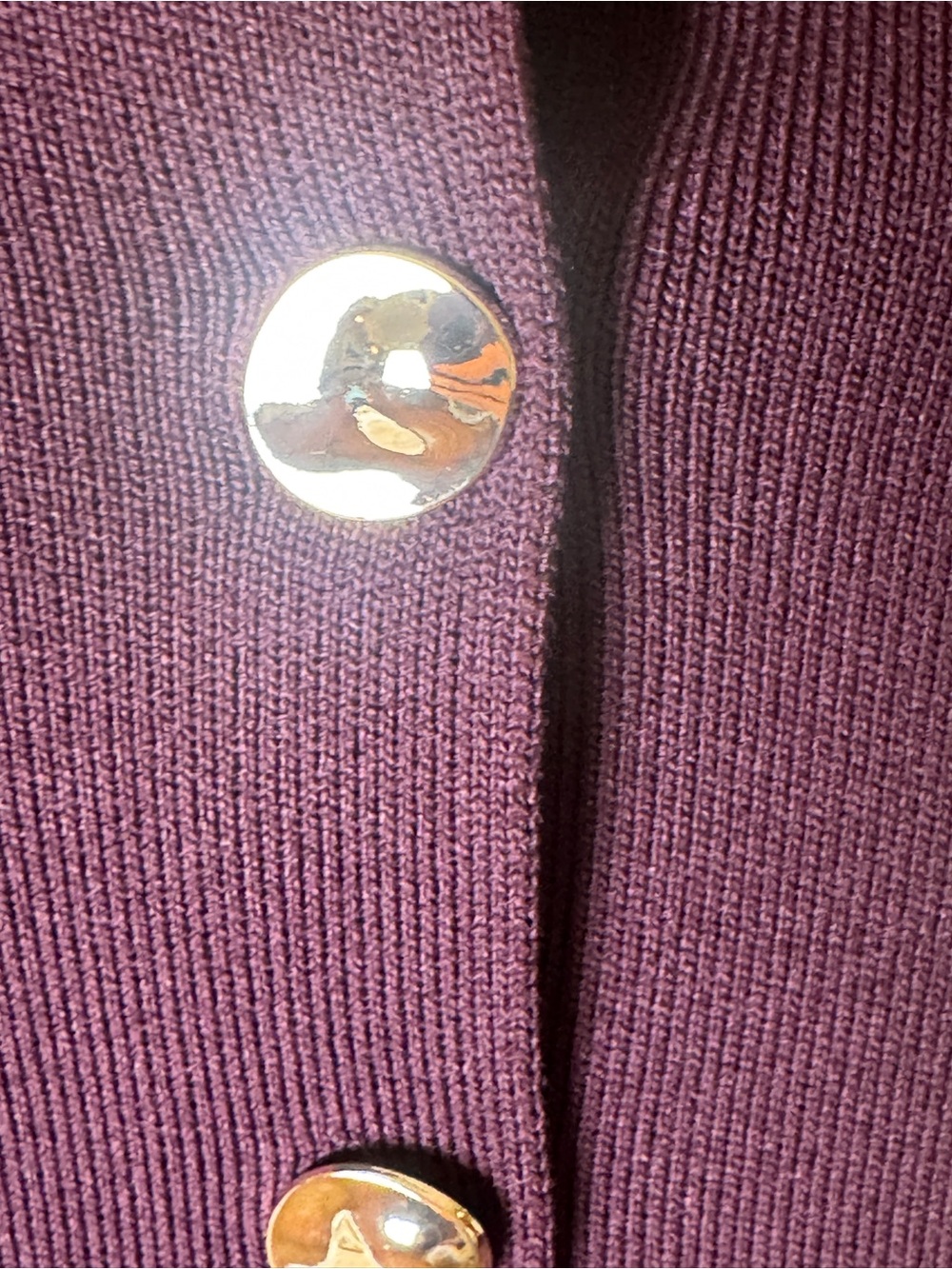 Plum sweater vest with gold buttons - Picture 2 of 7